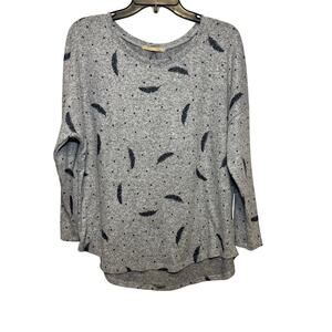 My‎ Danielle women’s gray feather print top. Side L